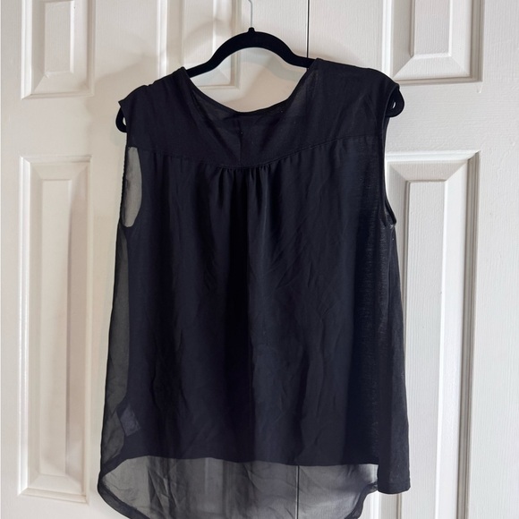 Women’s Black Sleeveless Studded Shear Hem Top Size Medium - Picture 7 of 9